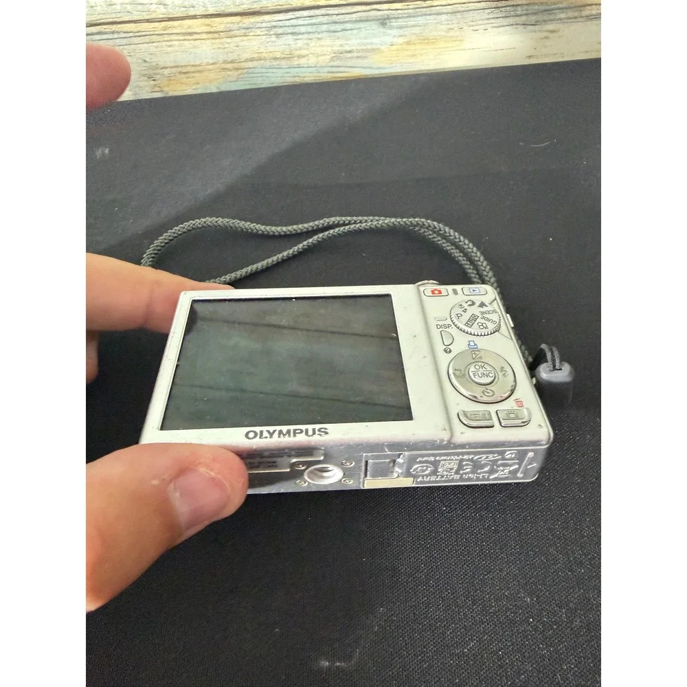 Olympus FE-370 Digital Camera Silver Good 5x Optical Zoom Compact Point & Shoot